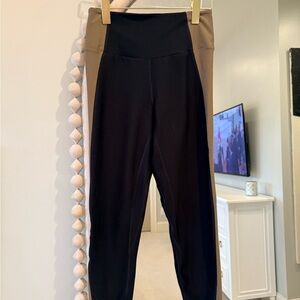 Abercrombie & Fitch Black Leggings with Tan Side Panels